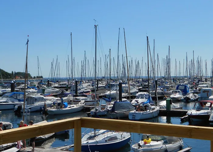 Hausboot Emmas Meerzeit, Tolle Dachterrasse, Parkplatz